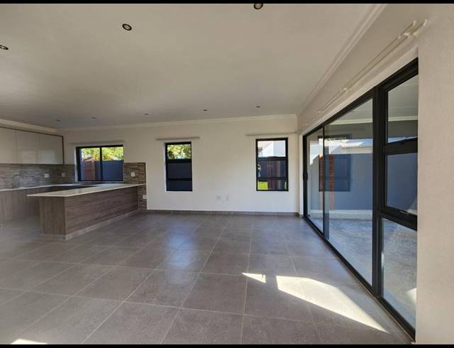 3 BEDROOM HOUSE FOR SALE IN GREENHILLS